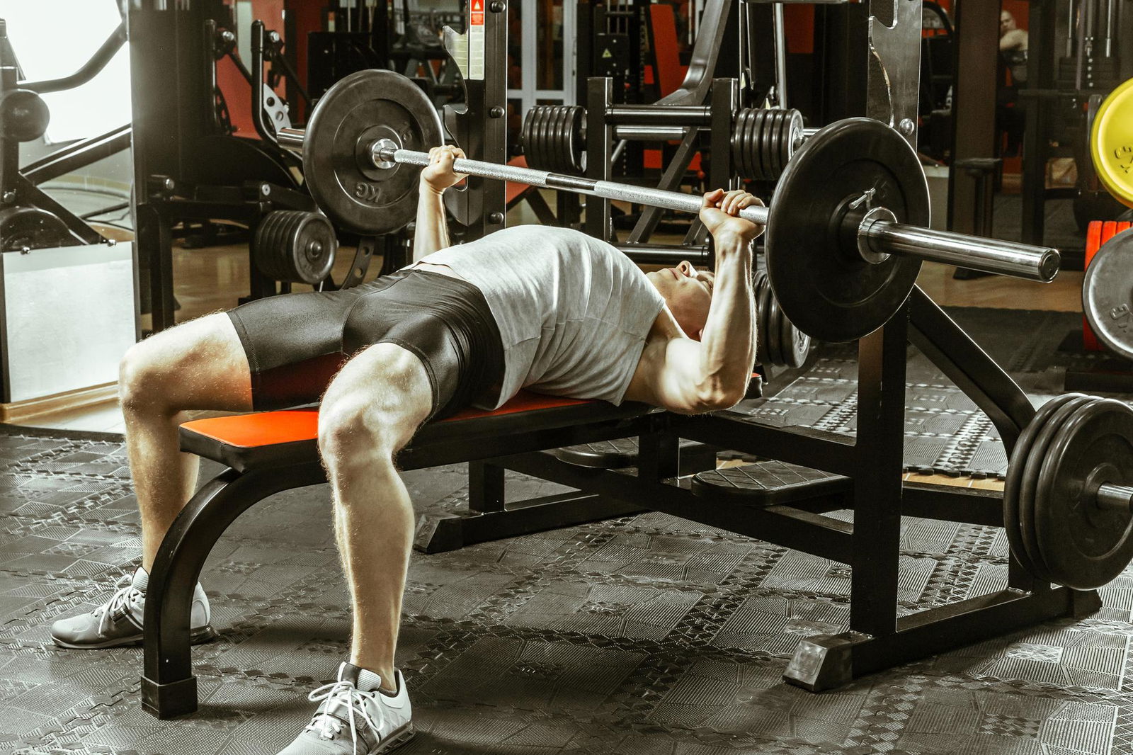 How to Master Your Bench Press Variations: Tips, Techniques & Benefits
