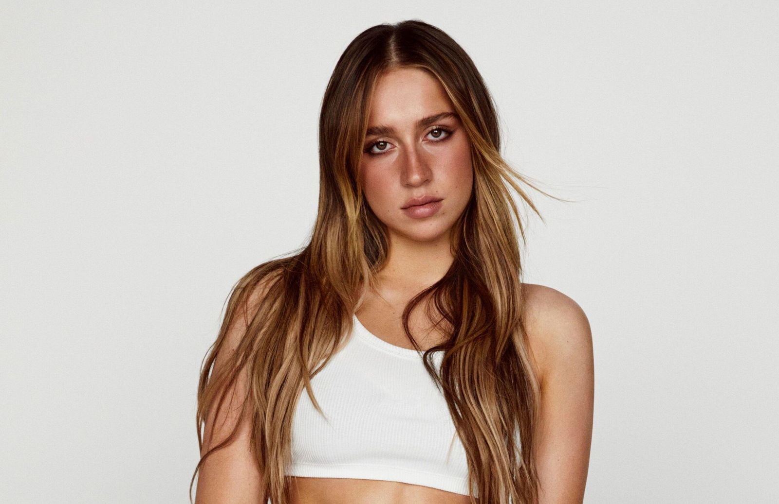 22 Y/O Tate McRae’s Full Workout Routine and Diet To Remain Fit and Camera-Ready