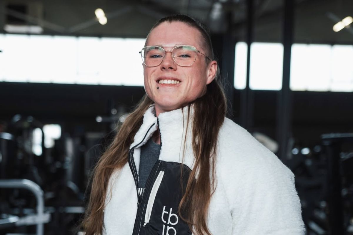 Women’s Bodybuilder Sara Bradley Gets Hailed for Her Incredibly Conditioned Glutes