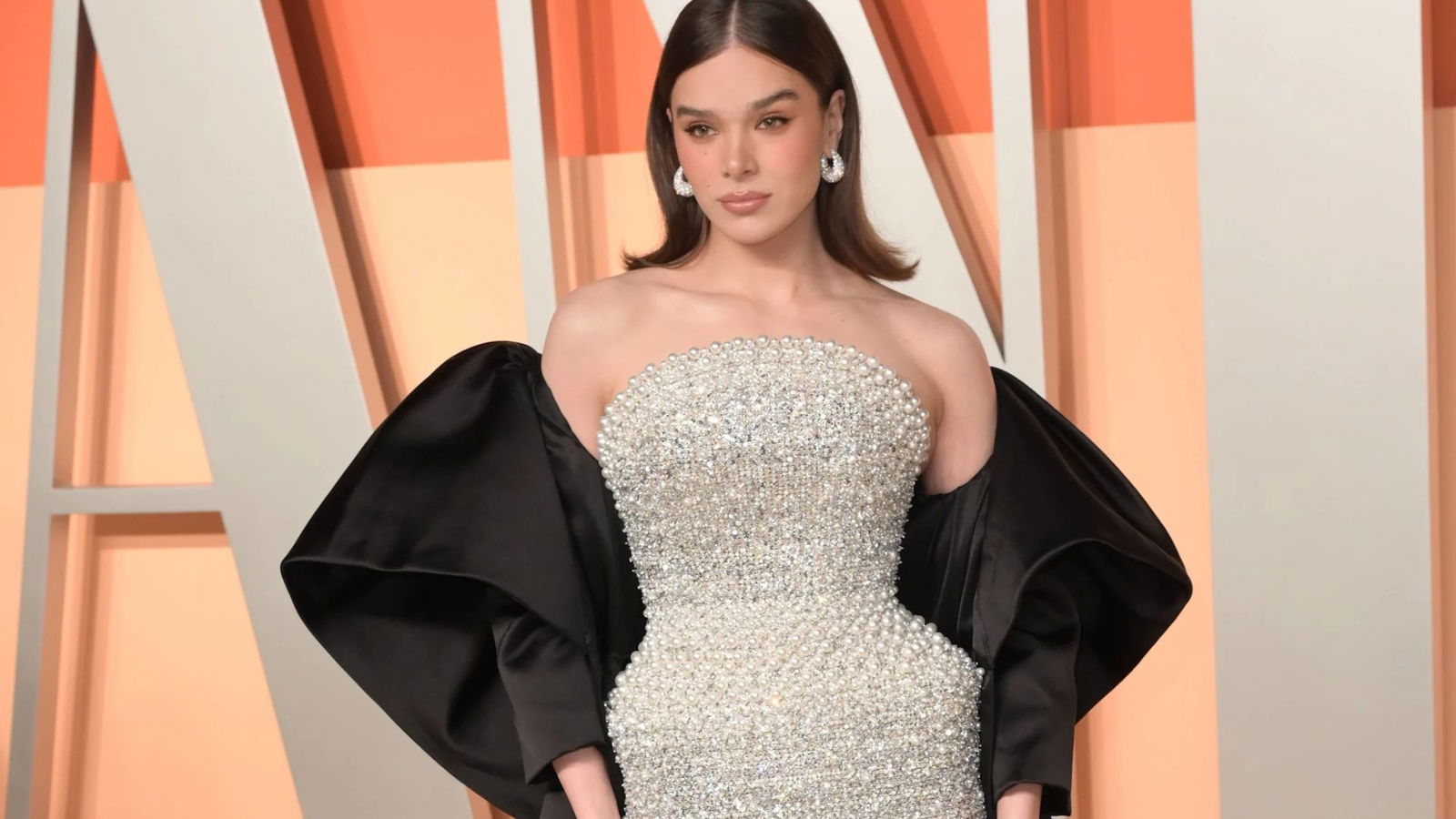 Hailee Steinfeld's Workout To Remain In Shape and Hollywood Ready Forever